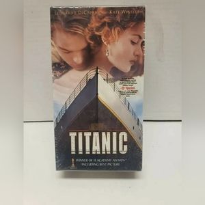 NIB 1997 Titanic VHS movie Set